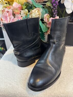 Women’s Frye Lindsay Plate Short Pull On BOOTS 76981 SIZE 10B (BOTA600THRIFTY